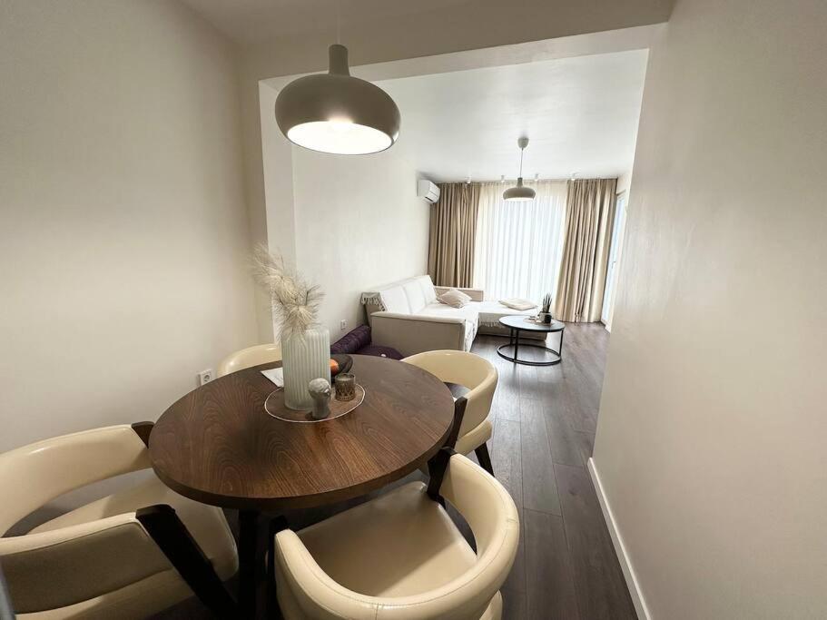 New Luxury Furnished Apartment - Beach, Varna Center & Fast Wi-Fi Esterno foto