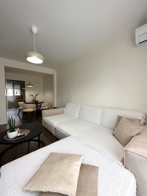 New Luxury Furnished Apartment - Beach, Varna Center & Fast Wi-Fi Esterno foto